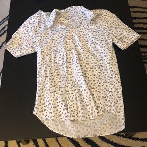 Surfer white old navy shirt